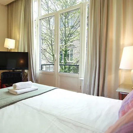 Pensión Wooden Mill 3*